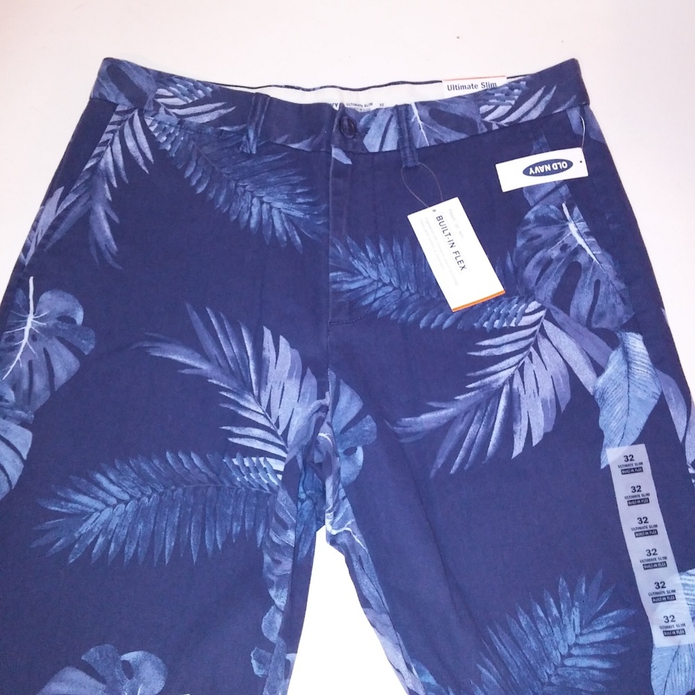 Old Navy Mens Shorts - Picture 4 of 8